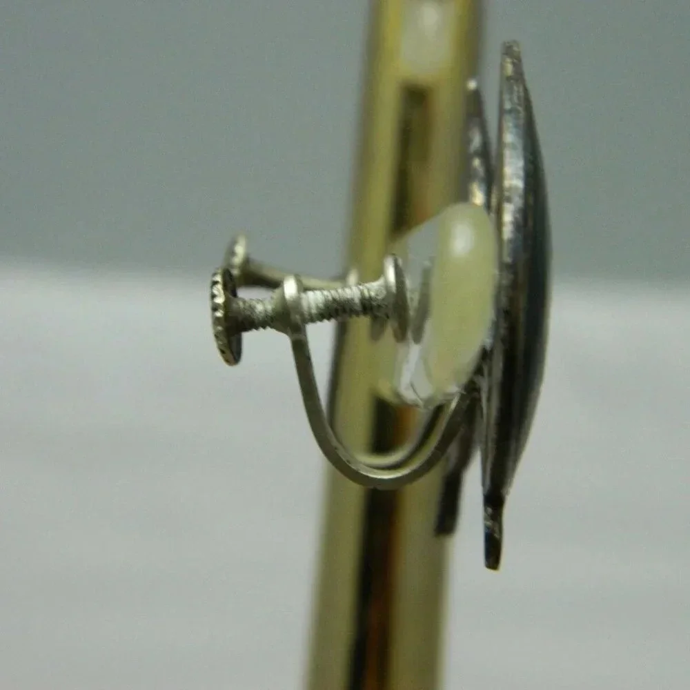 Alpaca Mark .925 Sterling Silver Abalone Leaf